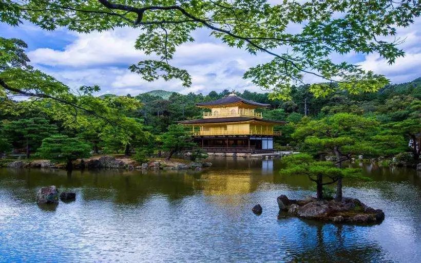 日本的大氣污染防治是典型的先污染后治理案例，并取得煥然一新的成效